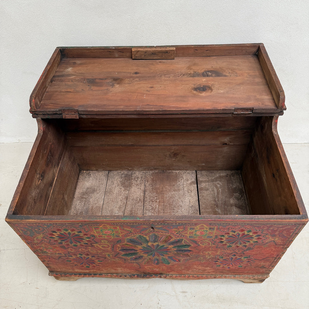 Vintage Wooden Wedding Chest | Dali