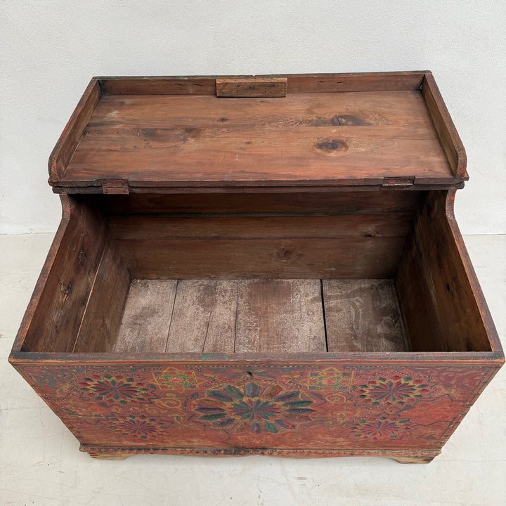 Vintage Wooden Wedding Chest | Dali