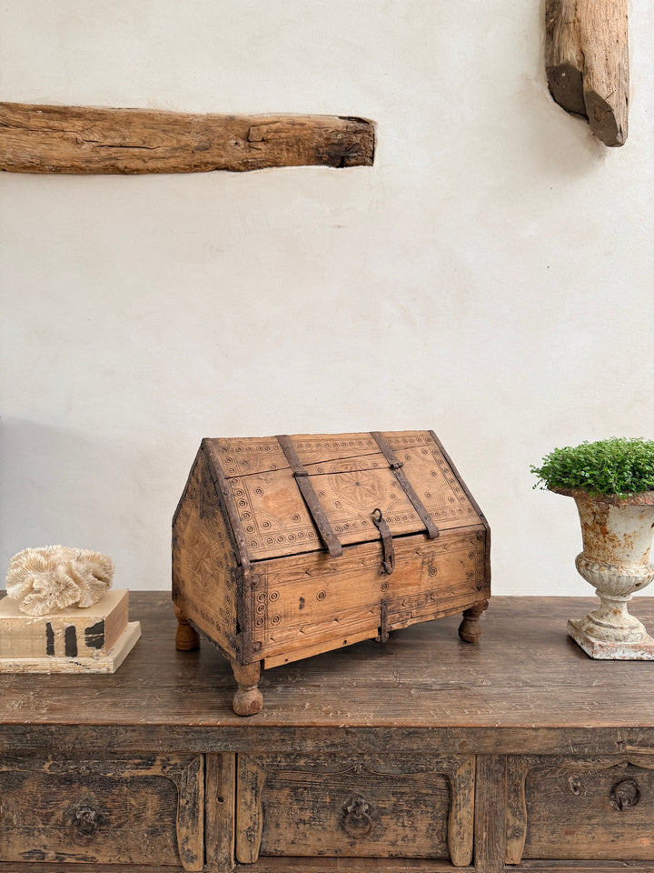 Anique Indian Hand carved Dowry Chest | Aisha
