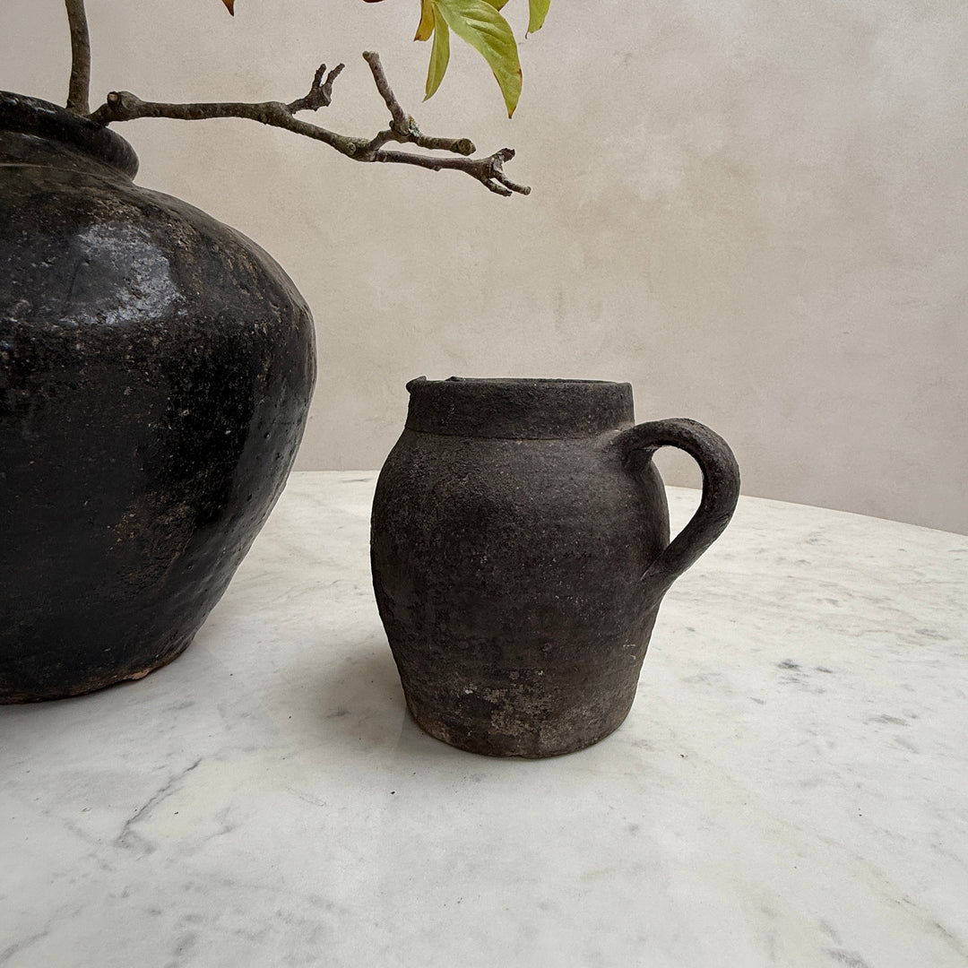 Antique round white Cararra marble table | 136cm