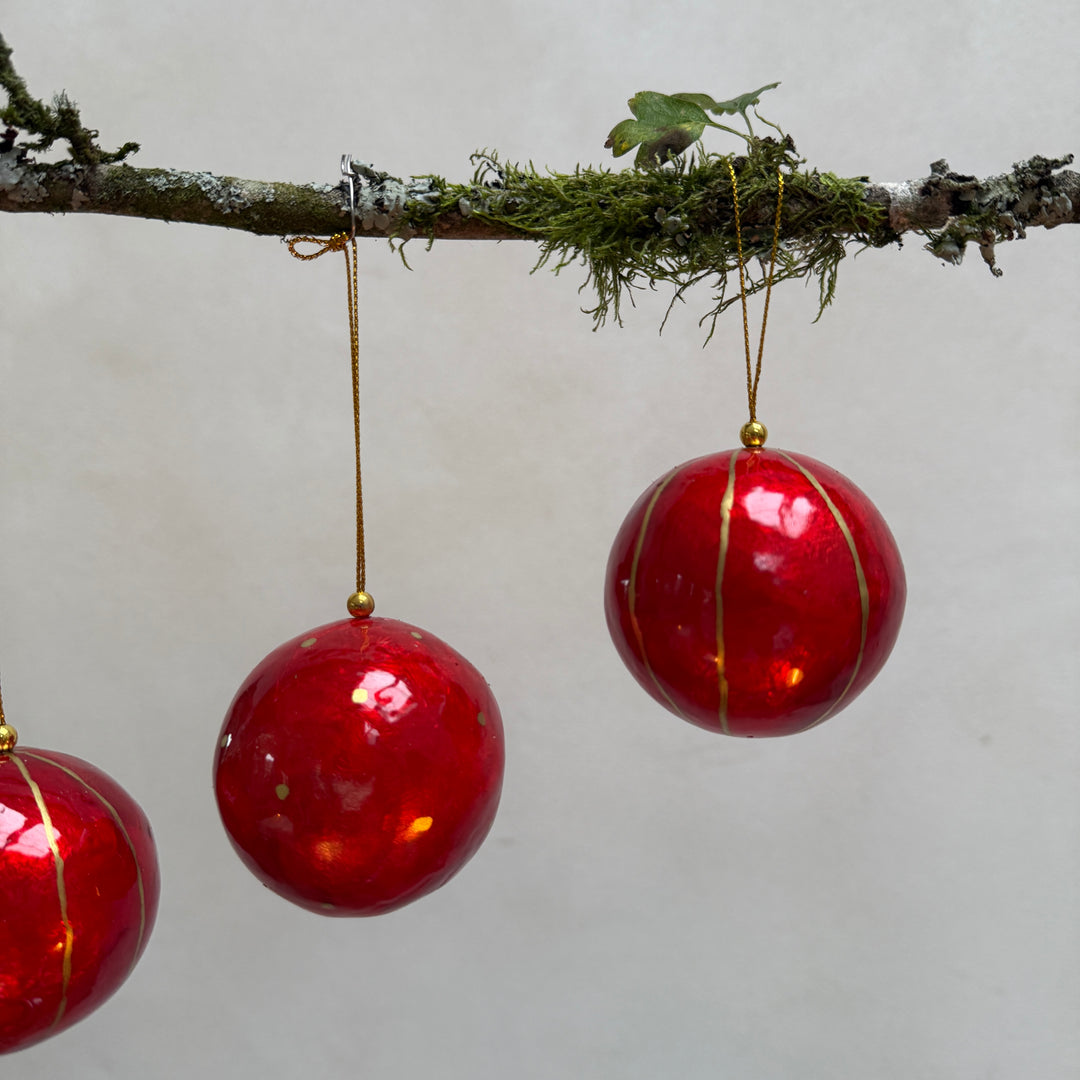 Traditional Lustrous Christmas Decoration | Red