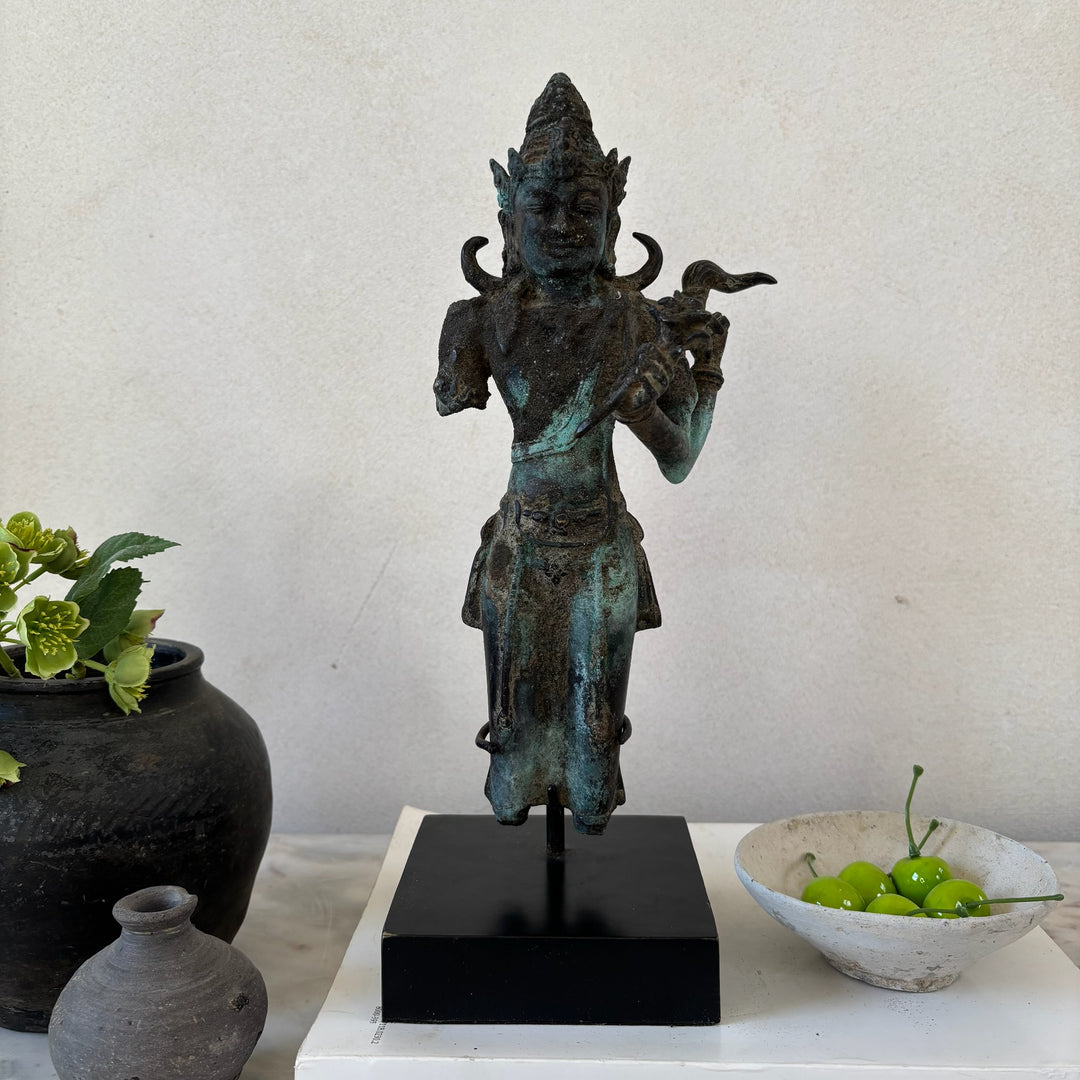 Antique primitive bronze statue  | Siwa