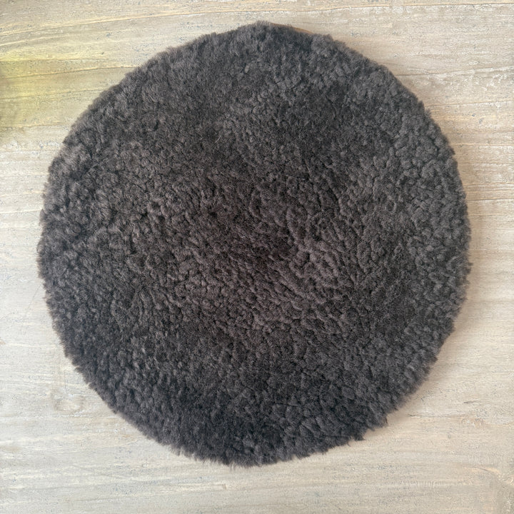 Round sheepskin seat topper | Dark Brown