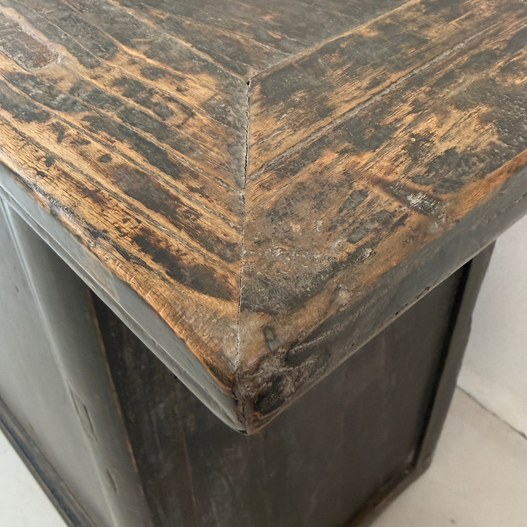 Antique Elm Black Cabinet | Fonteyn
