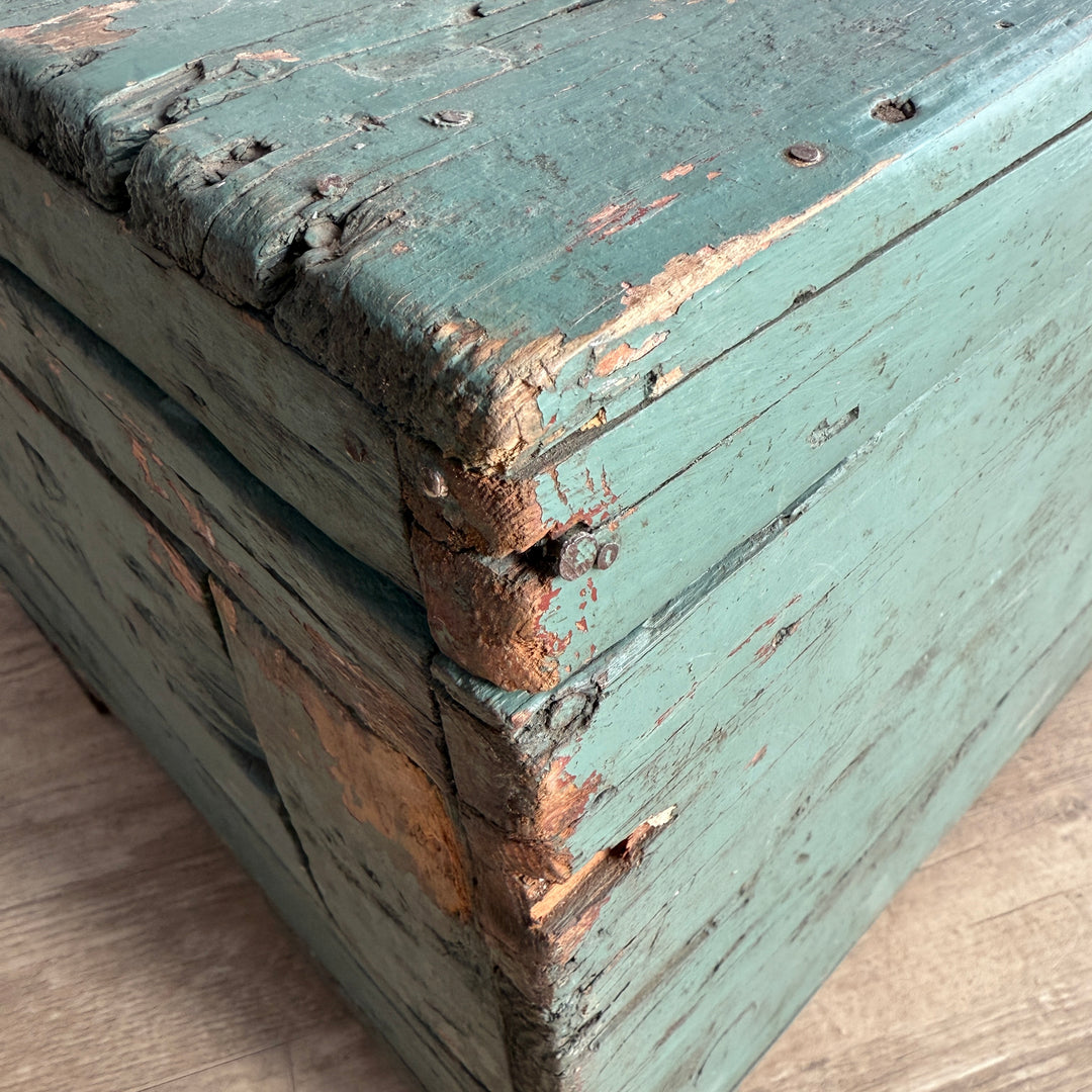 Primitive vintage painted blanket box | Issa