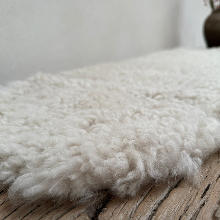 Extra large sheepskin rug | short wool