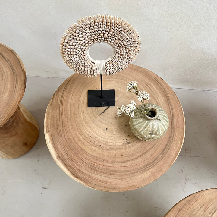 Round wooden side table | Noriz