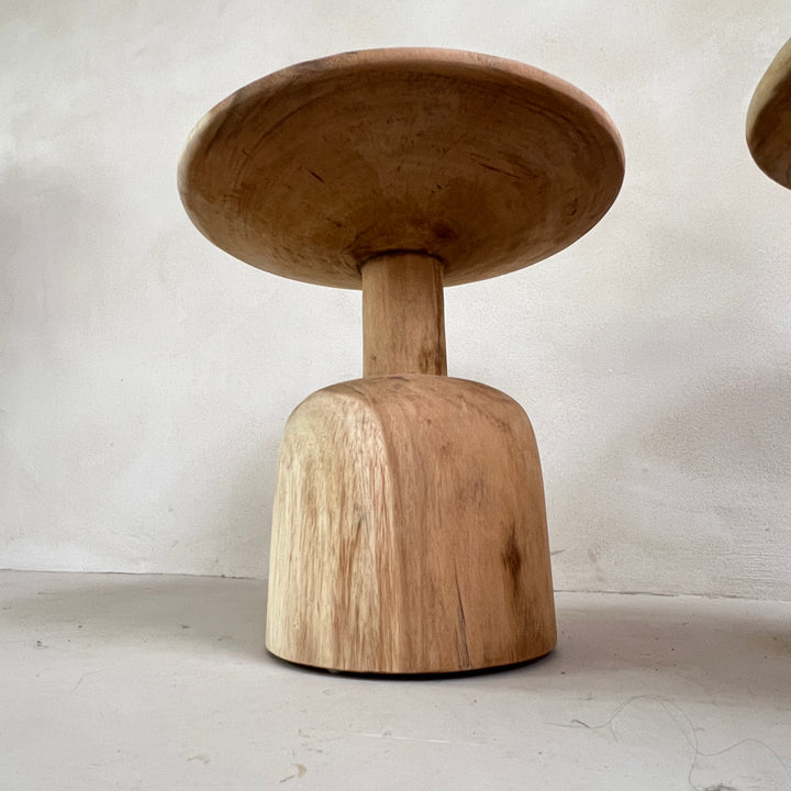 Round wooden side table | Noriz