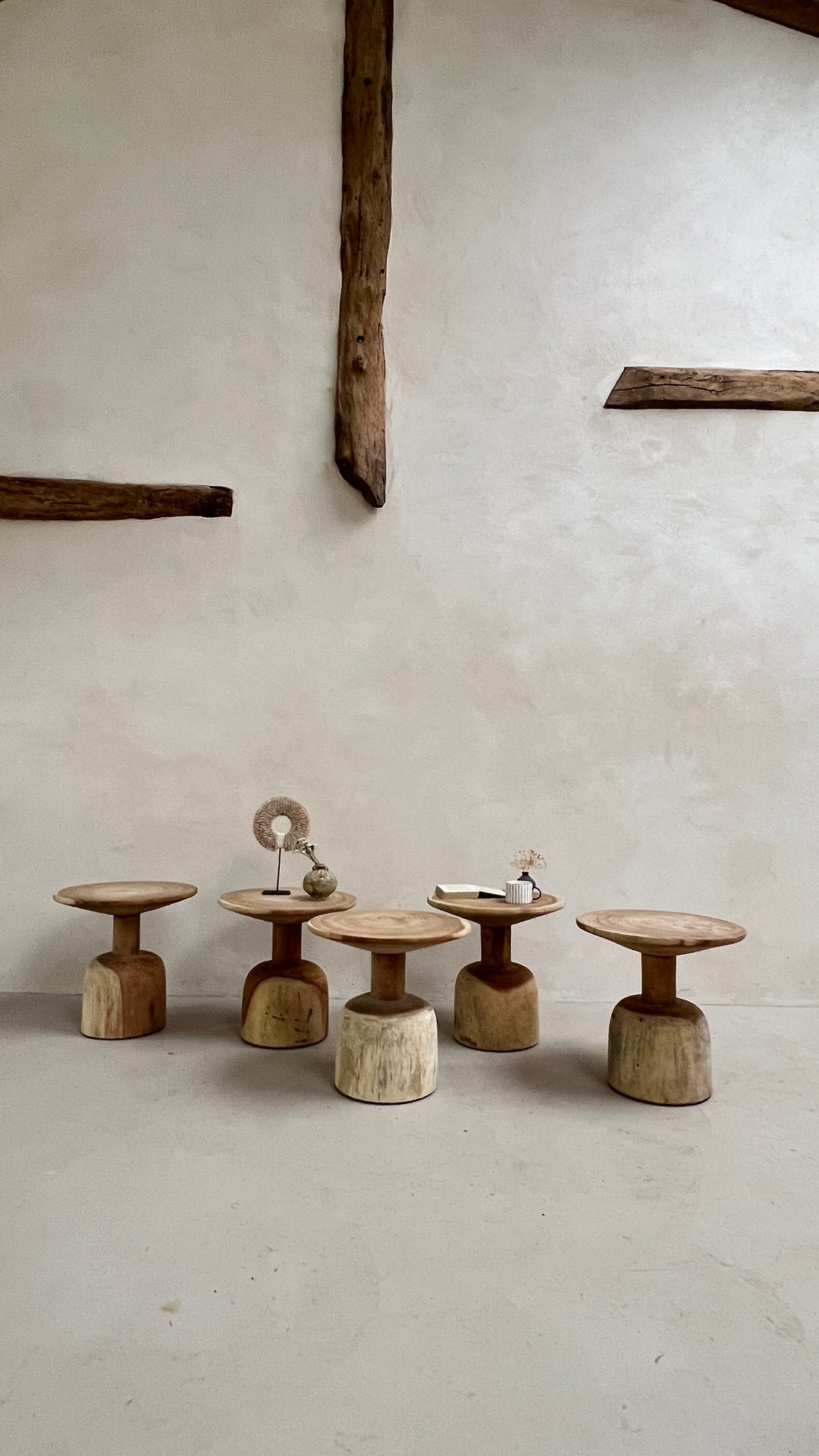 Round wooden side table | Noriz