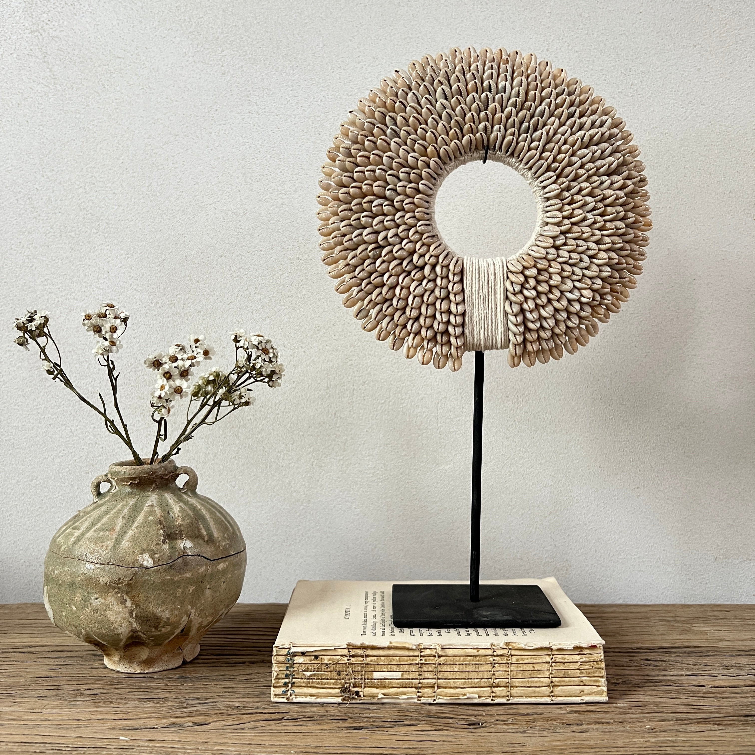 Beaded shell circle on stand S – Home Barn