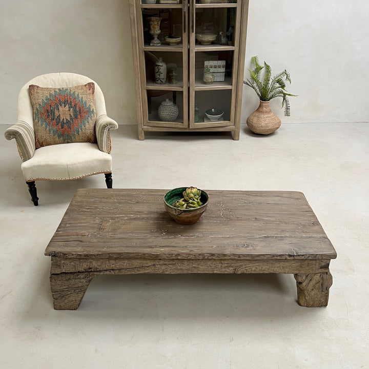 Antique rustic coffee table | Elber