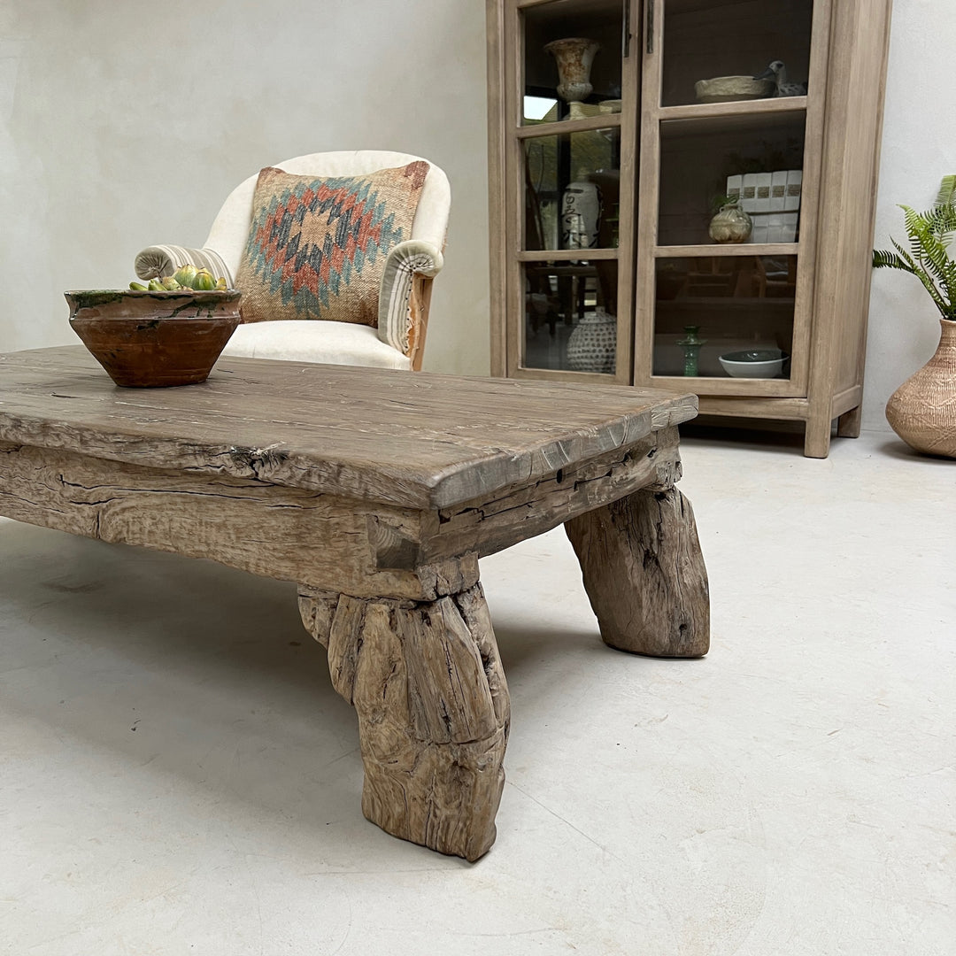 Antique rustic coffee table | Elber