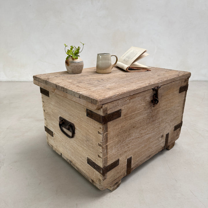 Vintage blanket box | Amberley