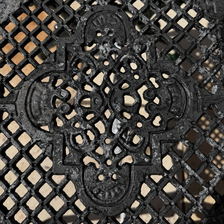 Antique decorative cast iron Garden Chair