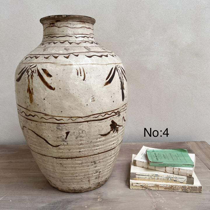 Large antique ceramic vase with brown patterns ming dynasty
