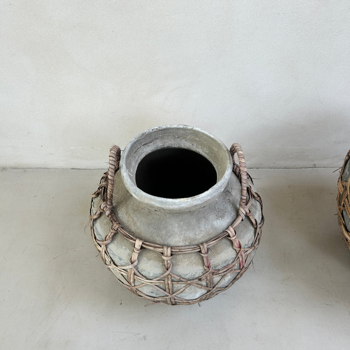 Large clay rafia antique Sabu Sumba water pots