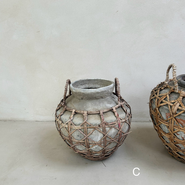 Large clay rafia antique Sabu Sumba water pots