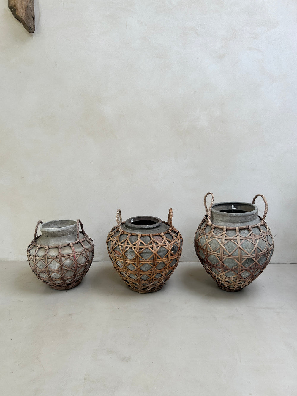 Large clay rafia antique Sabu Sumba water pots