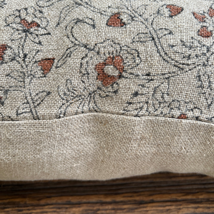 Linen floral cushion Natural