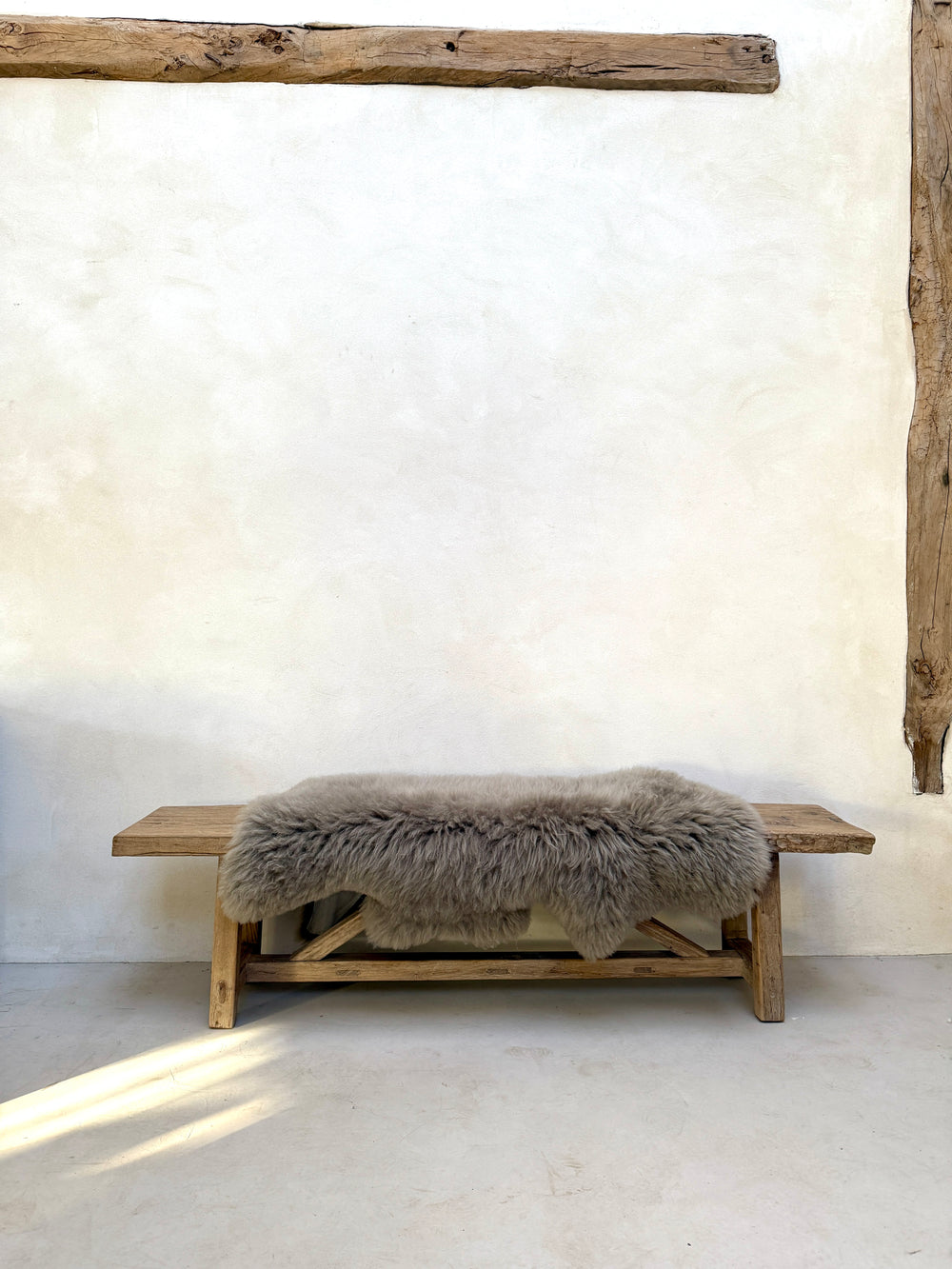 Long wool extra large truffle sheepskin