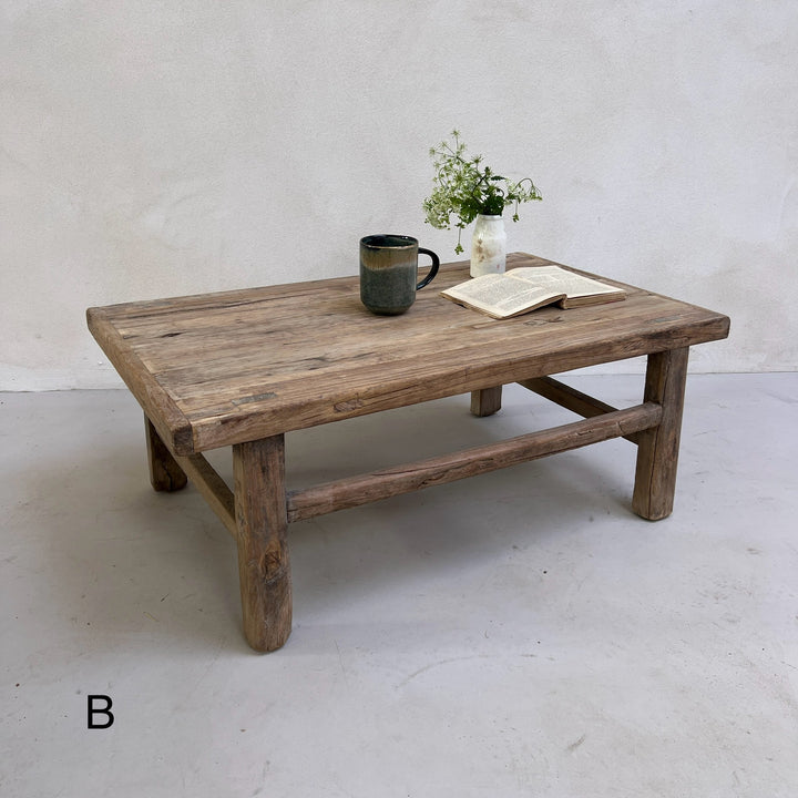 Low trunk coffee table | Annabelle