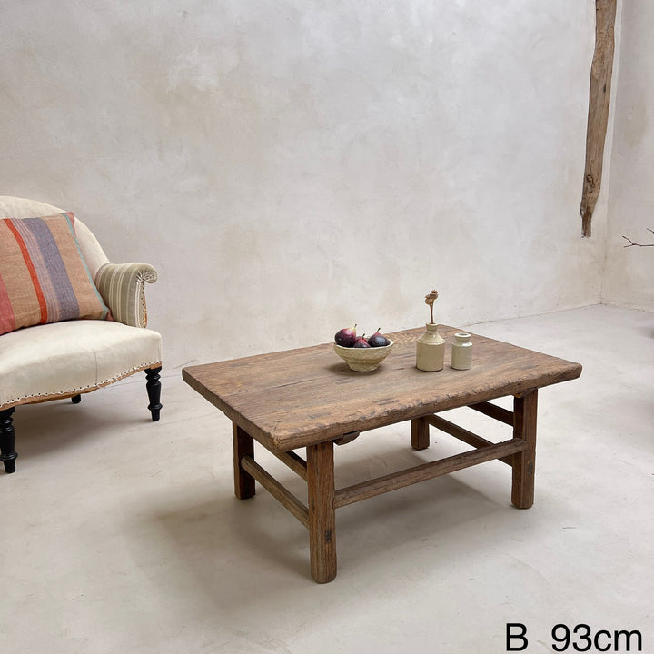 Medium Antique Coffee Tables bb
