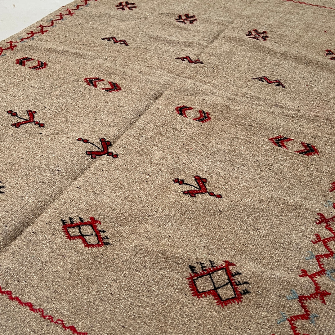 Moroccan rug with abstract motifs | Atlas No8
