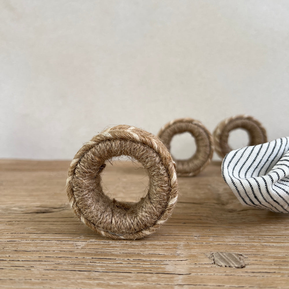 Natural Woven Napkin Ring Set