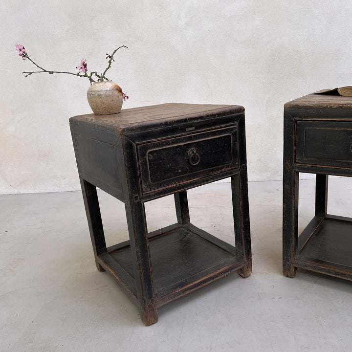 Pair of antique bedside tables | Allegra a 