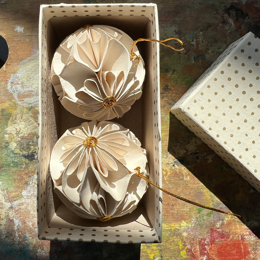 Paper Flower Baubles | Set of Two