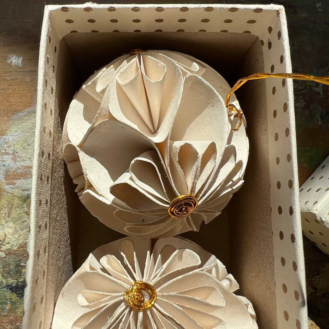 Paper Flower Baubles | Set of Two