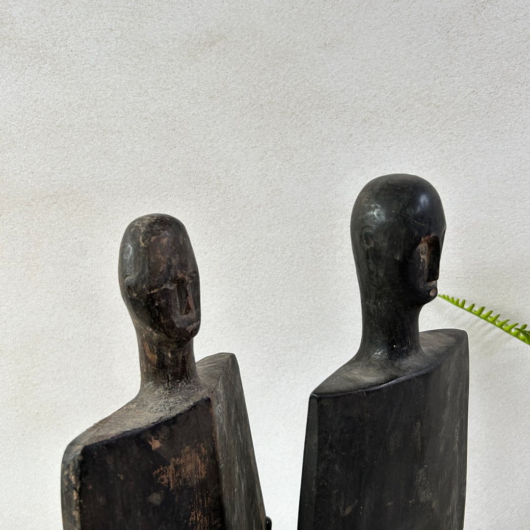 Primitive sumba wood cloth pounder on stand | Dewi