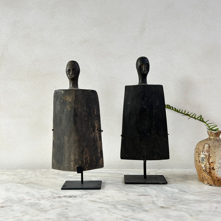 Primitive sumba wood cloth pounder on stand | Dewi