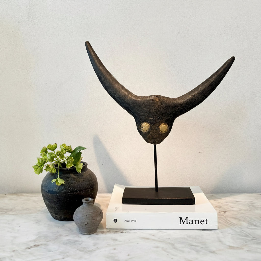 Primitive vintage wooden cow horn mask | Aceh