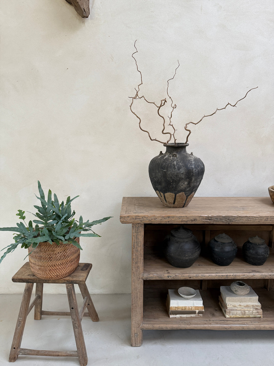 Rare Antique Sawankhalok Urn | medium