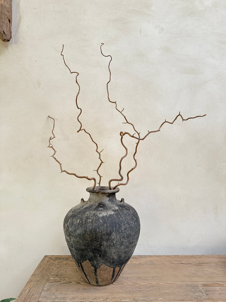 Rare Antique Sawankhalok Urn | medium