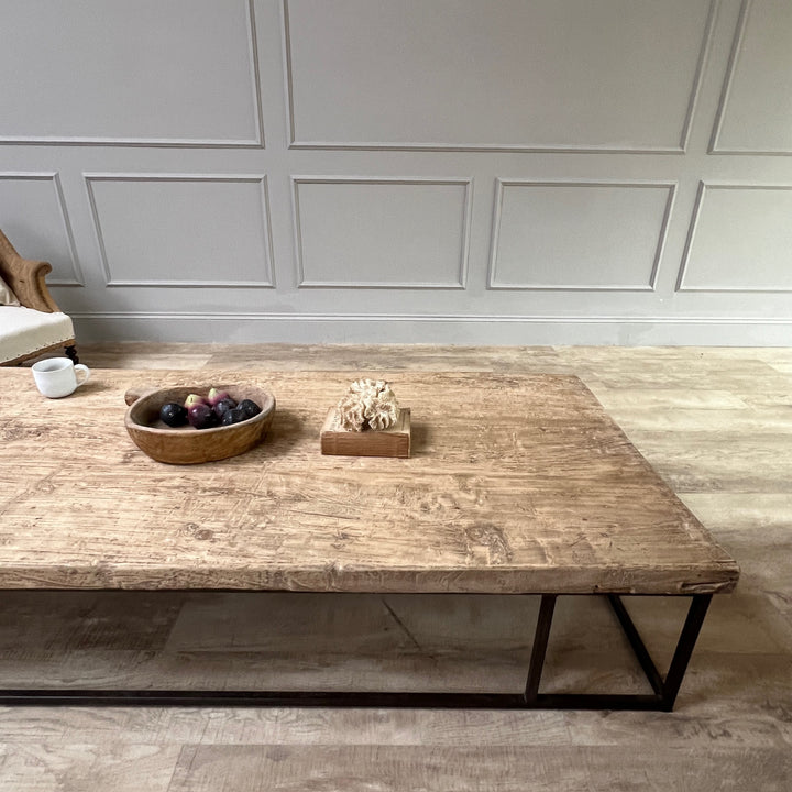 Reclaimed ancient timber Laia