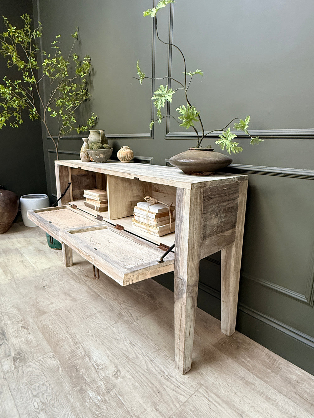 Reclaimed wood console table with decorative doors | Angelica