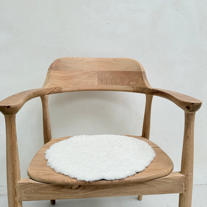 Round sheepskin seat topper