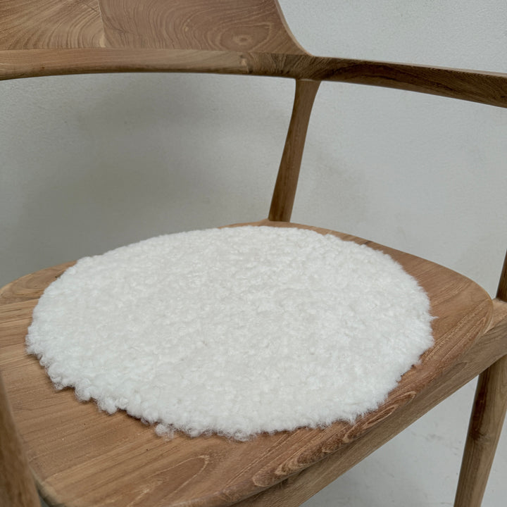Round sheepskin seat topper