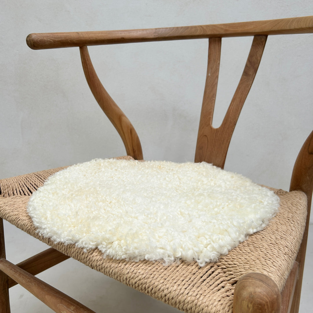 Round sheepskin seat topper 
