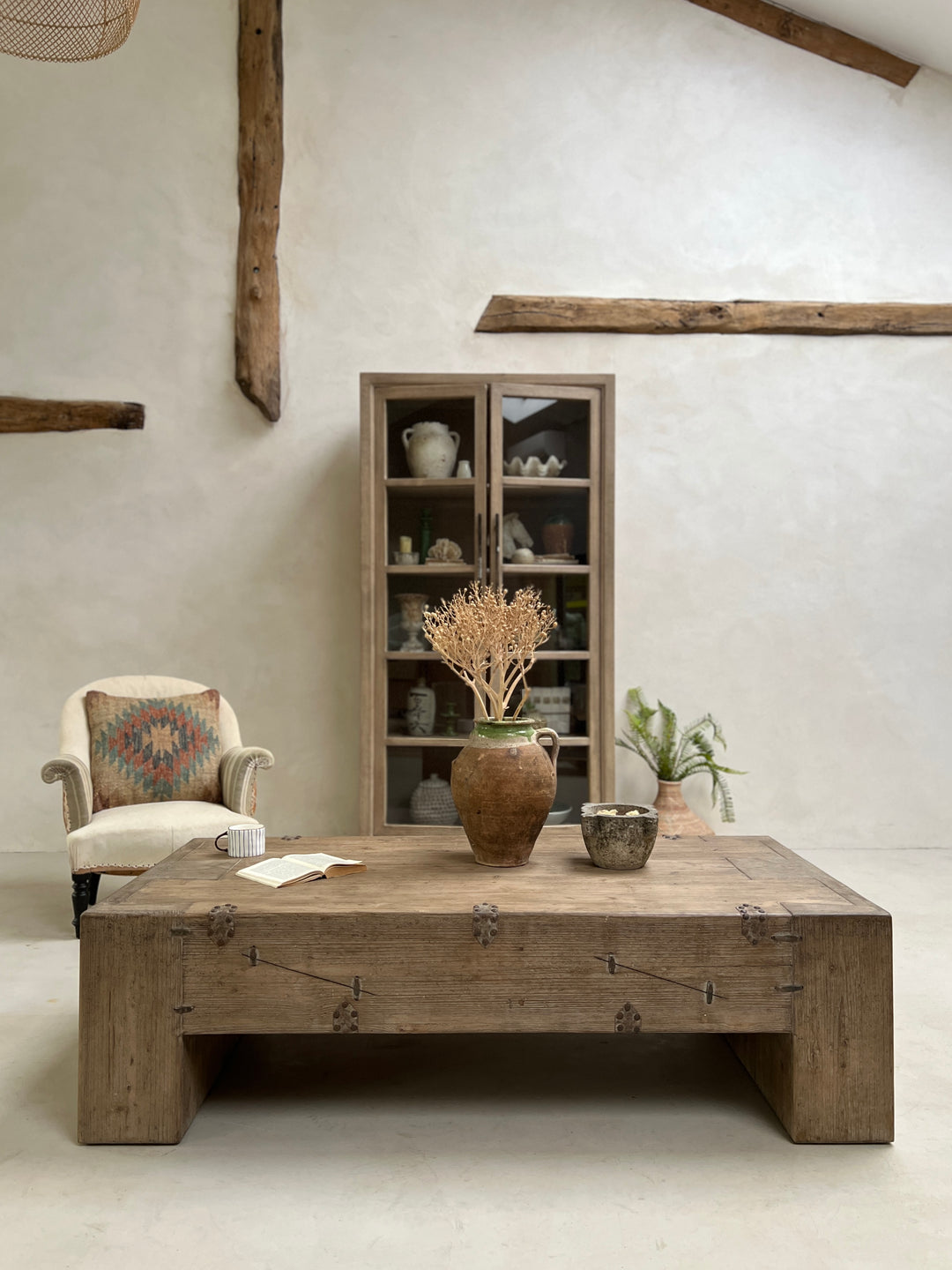 Rustic reclaimed timber coffee table | Olivier