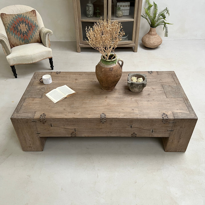 Rustic reclaimed timber coffee table | Olivier