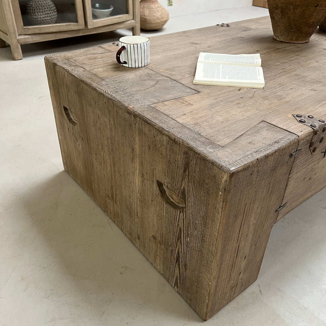 Rustic reclaimed timber coffee table | Olivier