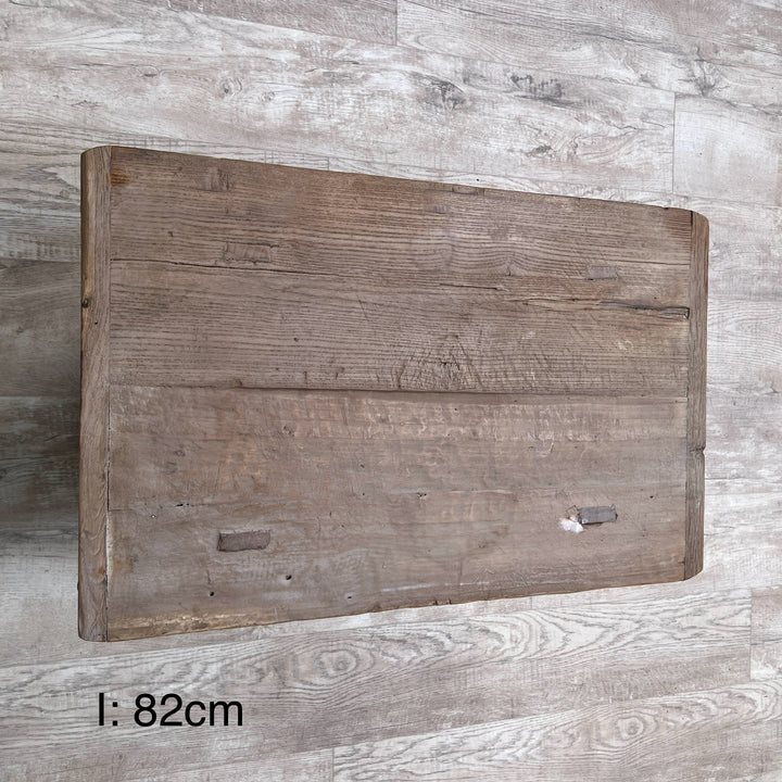 Small Antique Coffee Tables I82