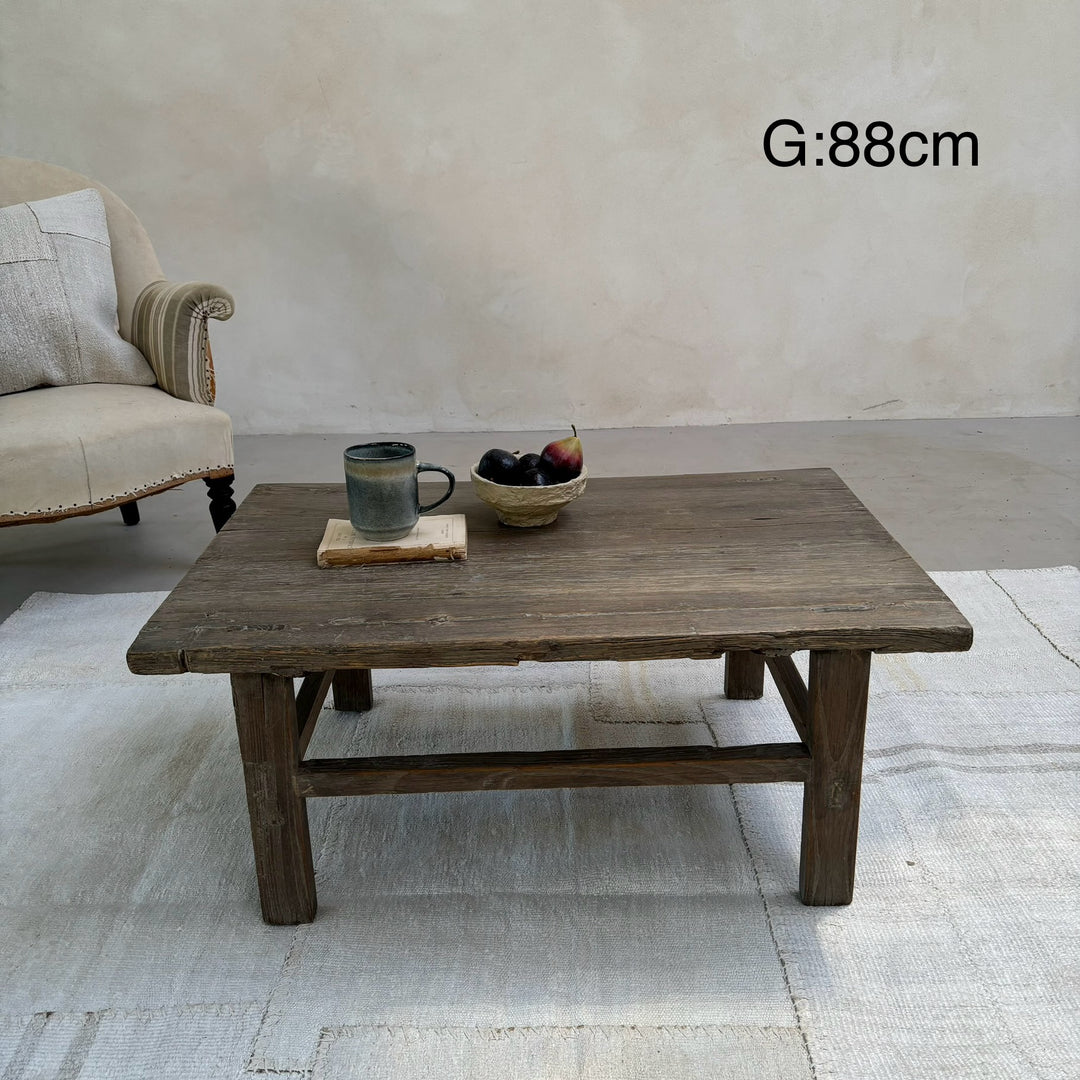 Small Antique Coffee tables g 88
