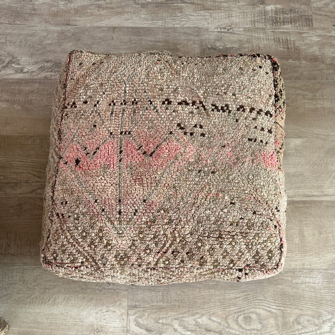 Vintage Moroccan Carpet Pouf 05 top detail close up