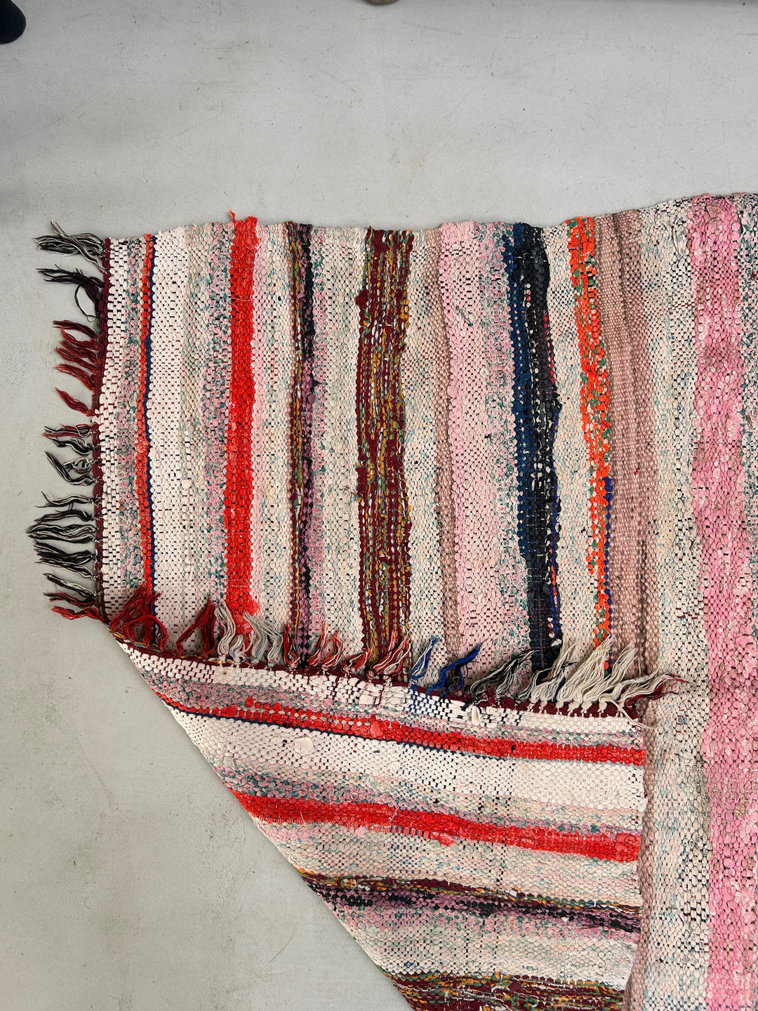 Vintage Moroccan Handmade woven rug | 180 X 123 