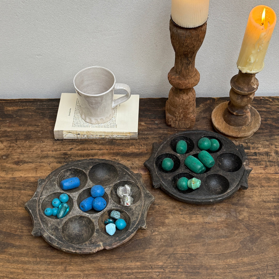 Vintage Round Stone Roti Plate