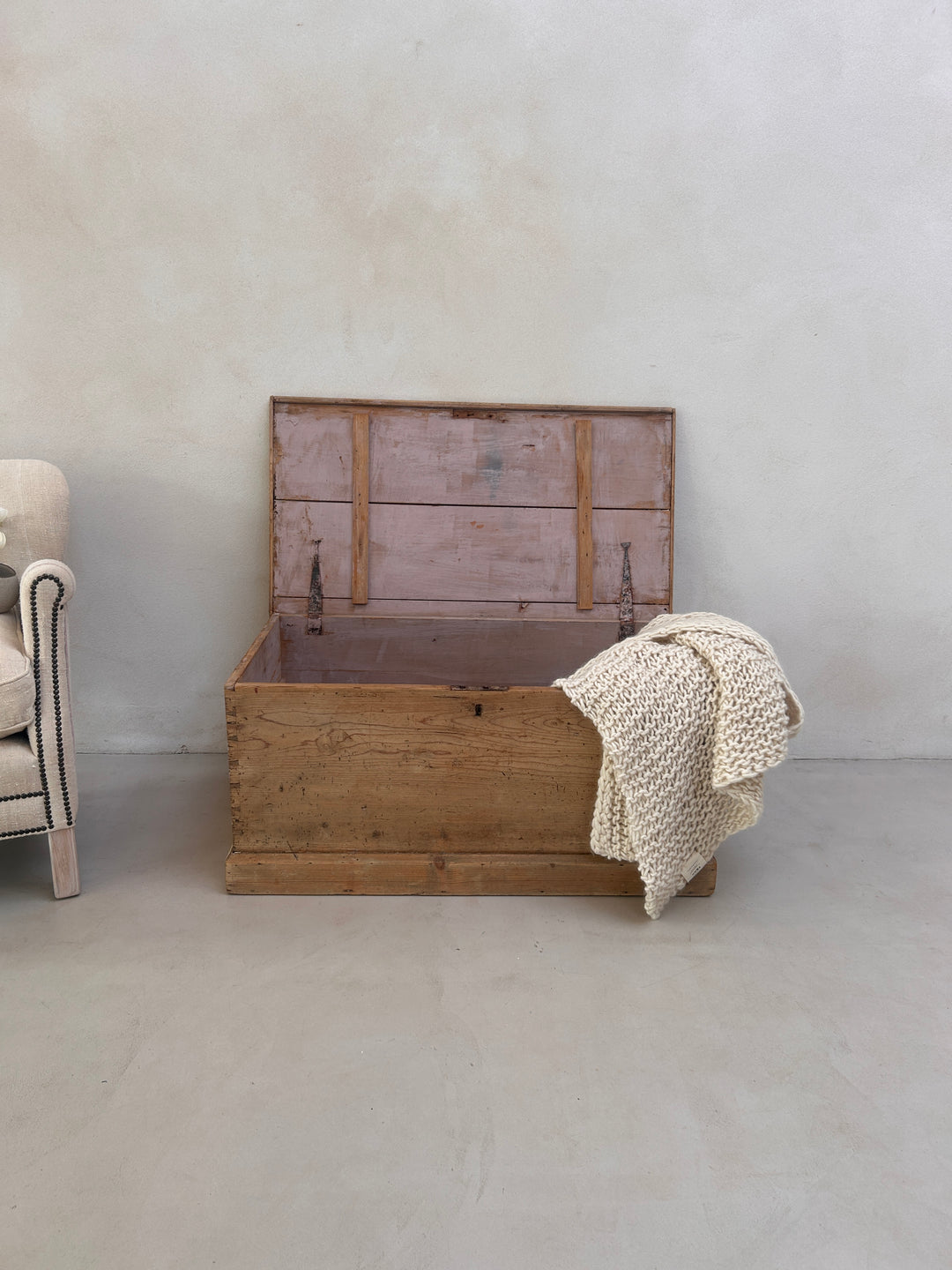 `Vintage blanket box | Lawrence